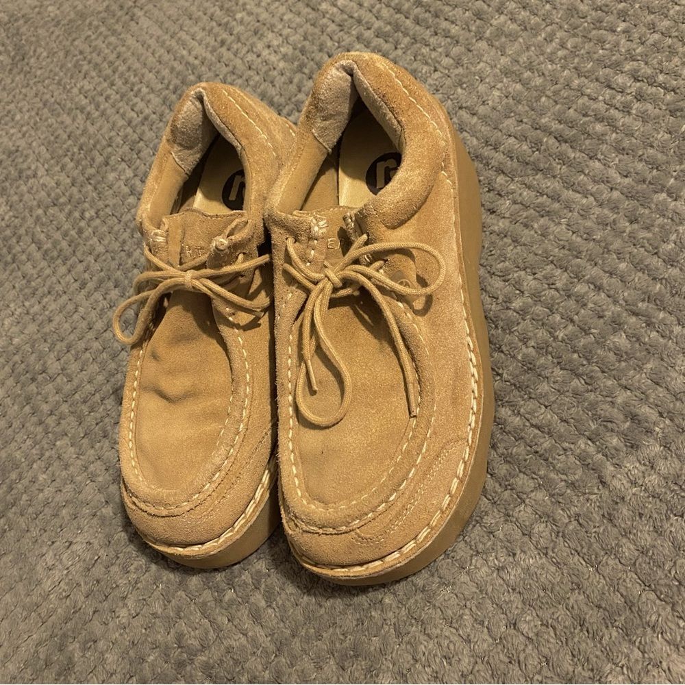 Vintage Y2K Report Platform Navigate Boots - Women’s Size 8.5